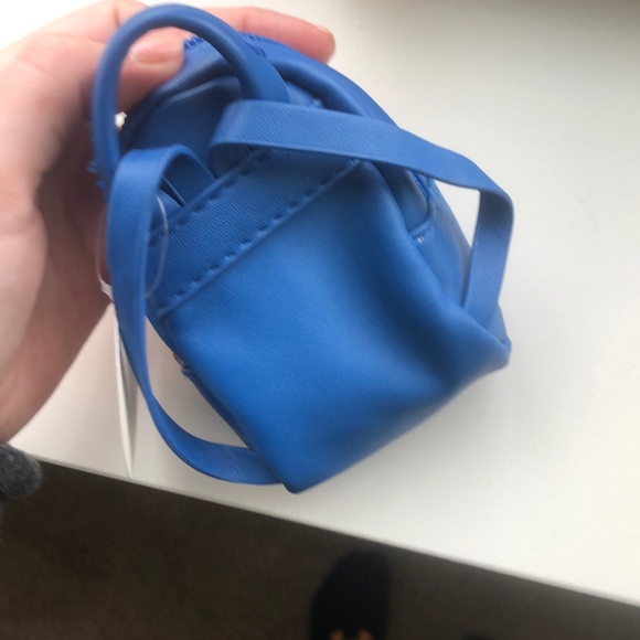 Mini keychain backpack - Picture 4 of 5